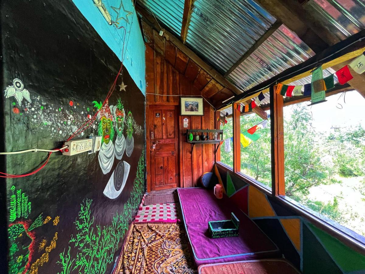 Memoir Homestay Kasol Eksteriør bilde