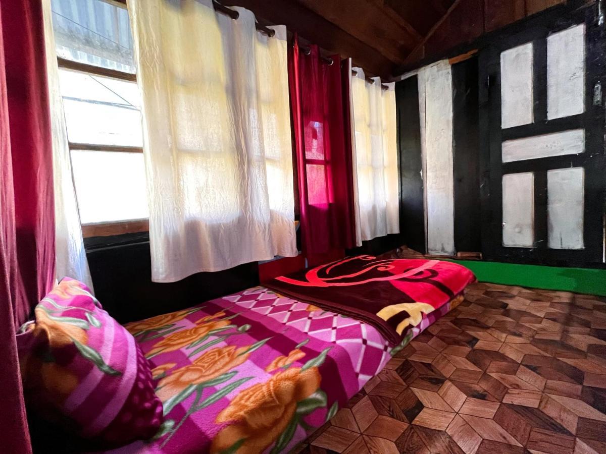 Memoir Homestay Kasol Eksteriør bilde