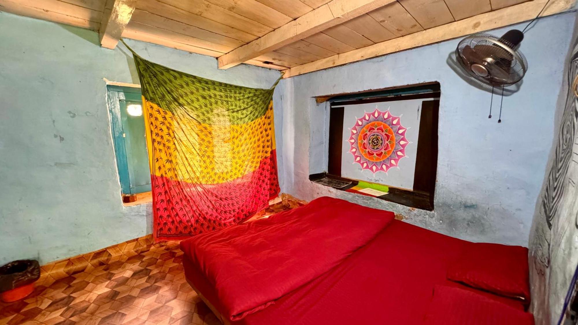 Memoir Homestay Kasol Eksteriør bilde