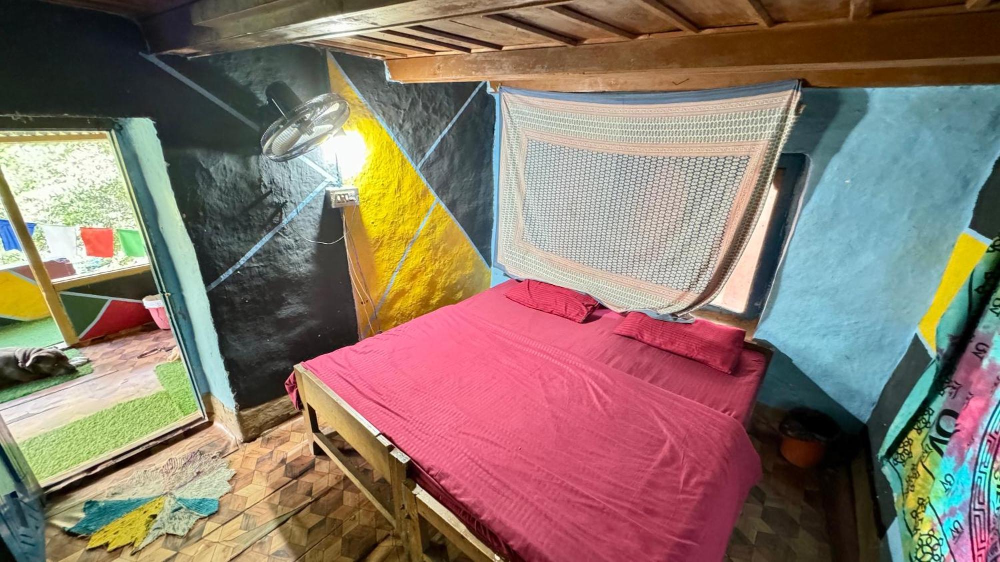 Memoir Homestay Kasol Eksteriør bilde